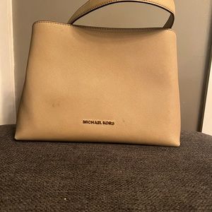 Micheal kors purse